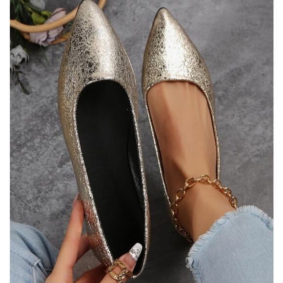 Amazon Shoes - Crinkle Metallic Flats - GUC - 9